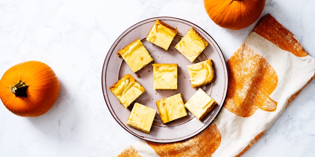 keto pumpkin cheesecake bars