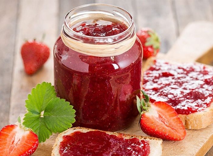 low-carb strawberry jam