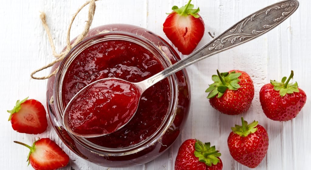 keto red wine strawberry jelly with long stem strawberries