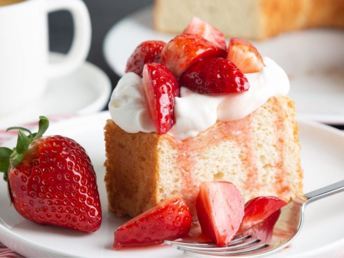 keto strawberry short cake