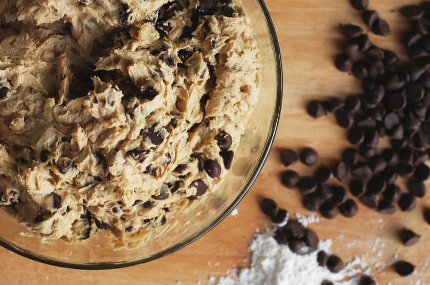 keto chocolate chip cookies