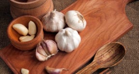 Garlic has many benefits for those on keto