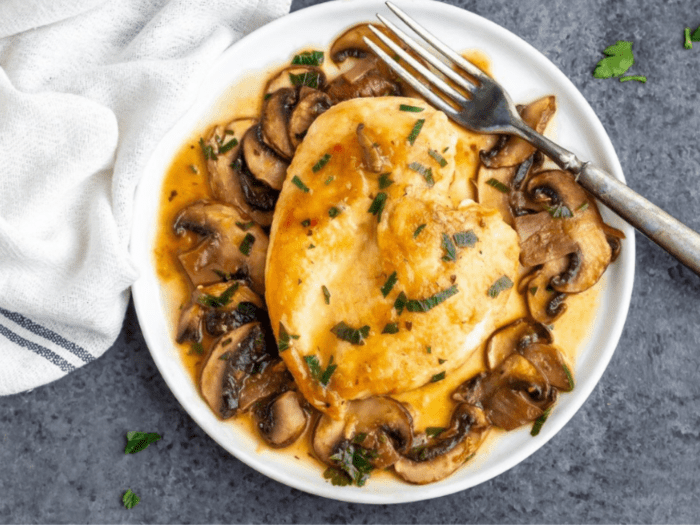 Chicken with garlic mushroom sauce